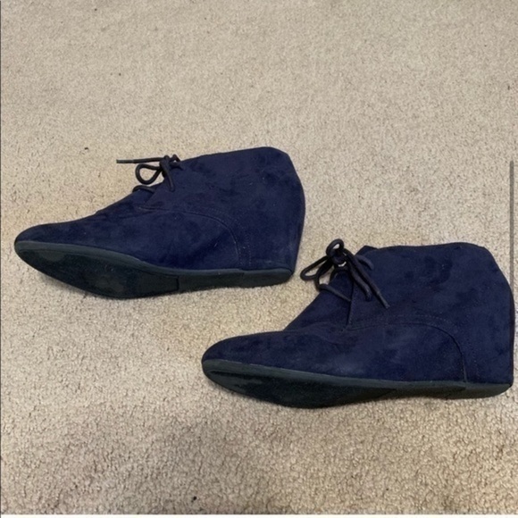 Express‎ Dark Purple Wedge Ankle Booties Size 8.5 - Picture 3 of 7